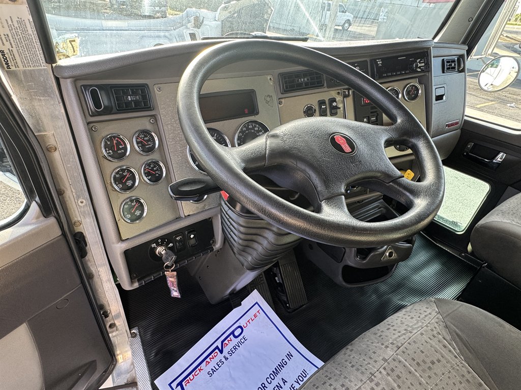 2020 Kenworth T370 - $31,995