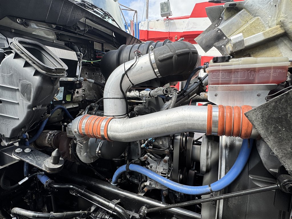 2014 Kenworth T4 Series - $96,000