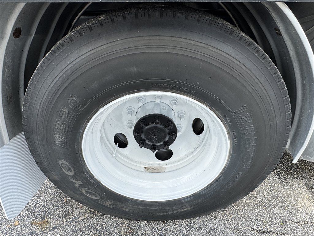 2014 Kenworth T4 Series - $96,000