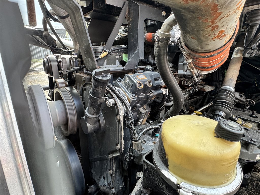 2014 Kenworth T4 Series - $96,000