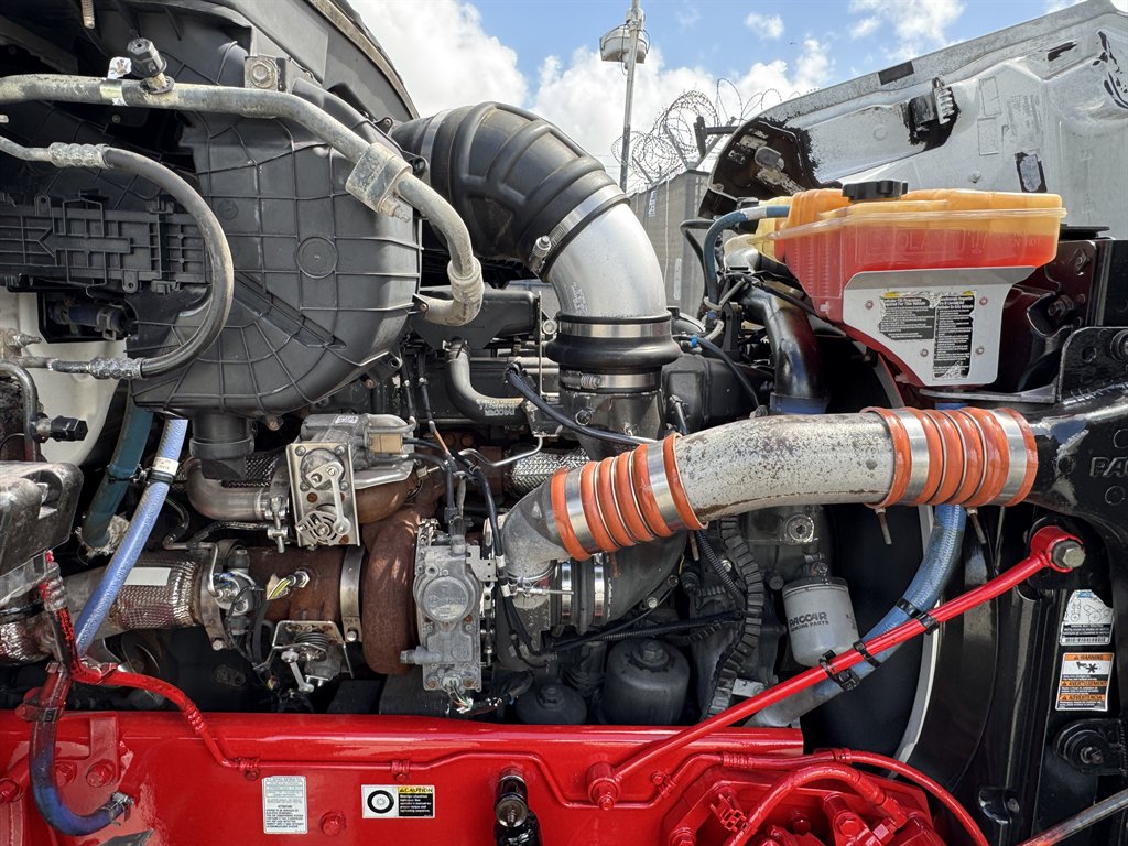 2017 Peterbilt 579 - $99,995