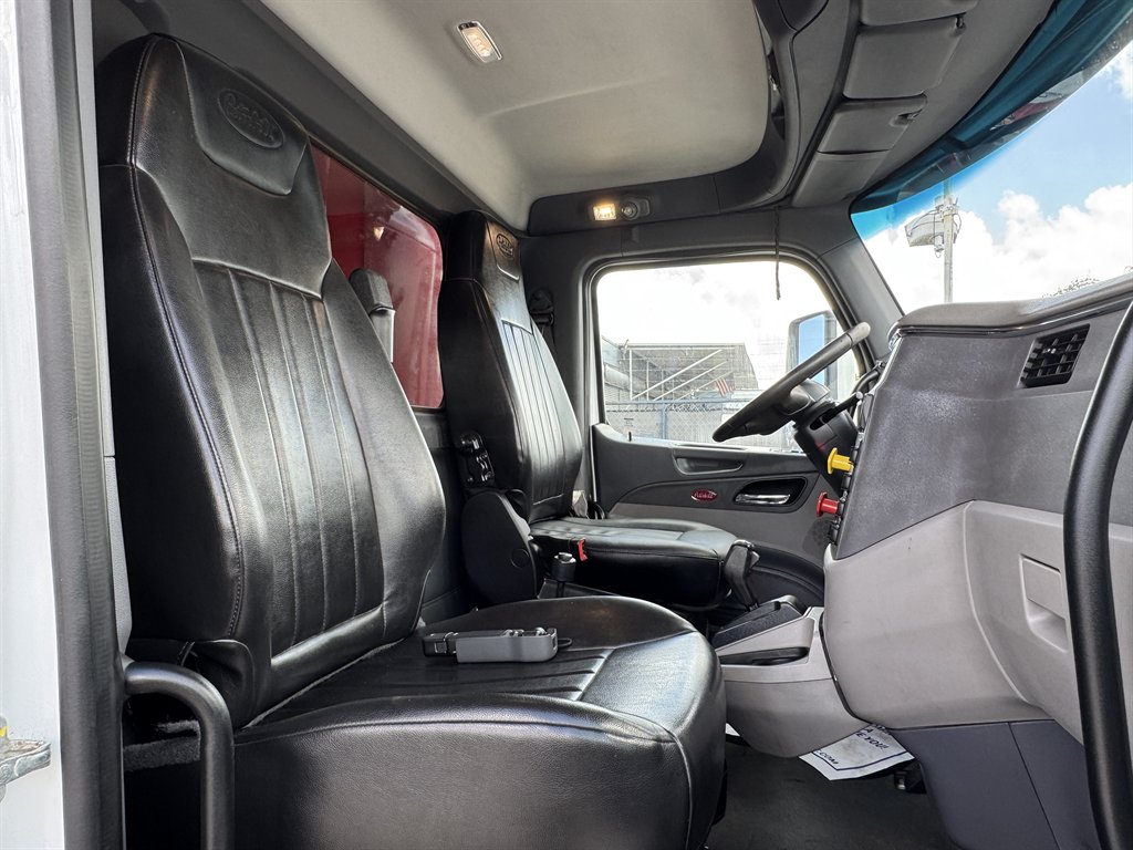 2017 Peterbilt 579 - $99,995