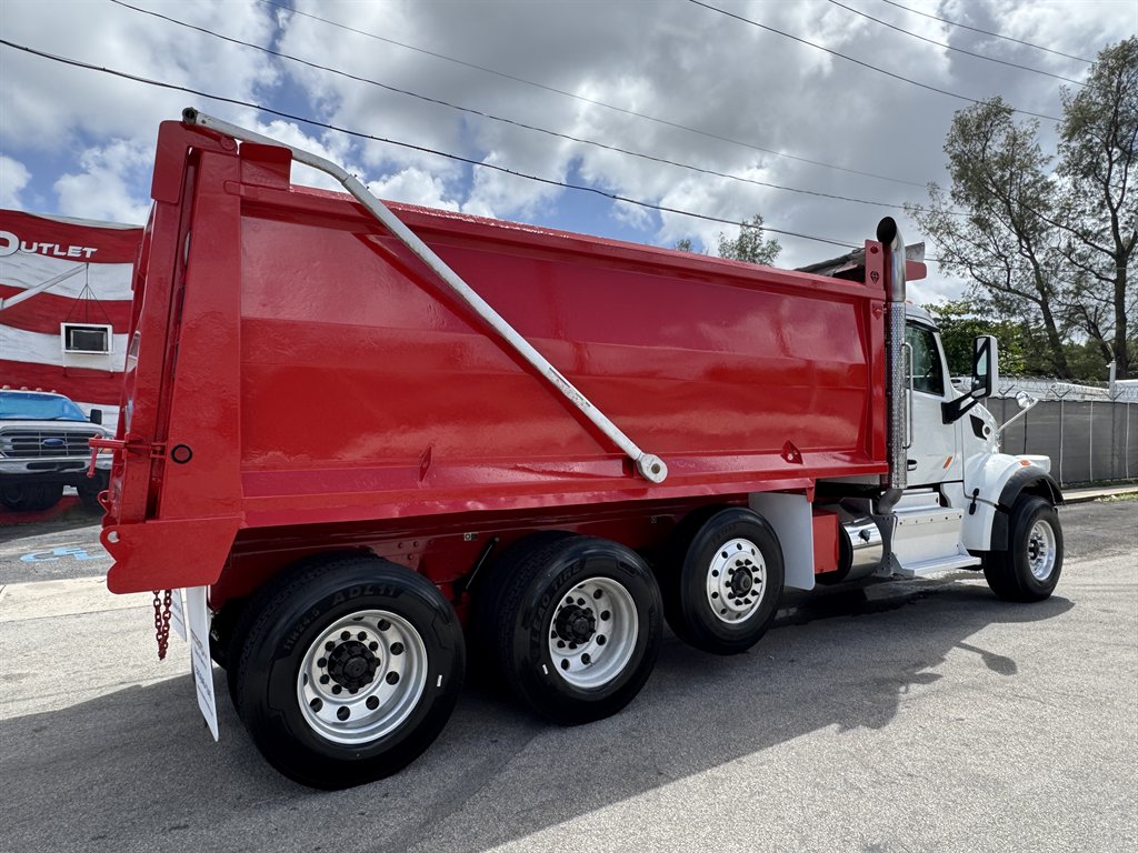 2017 Peterbilt 579 - $99,995