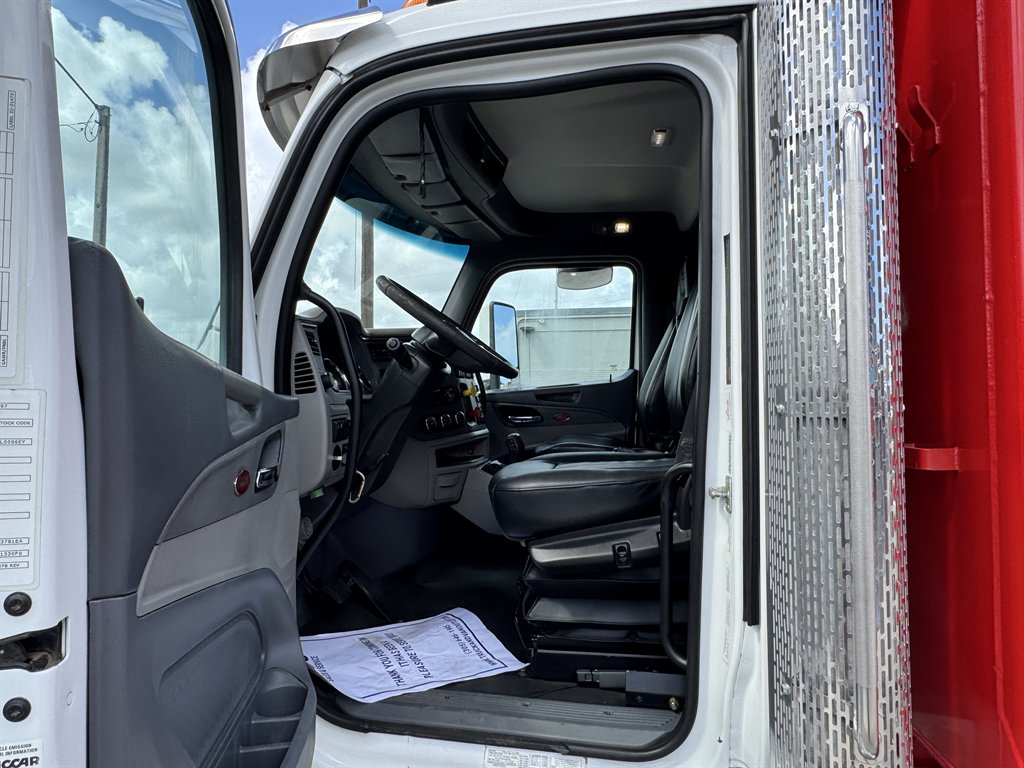 2017 Peterbilt 579 - $99,995