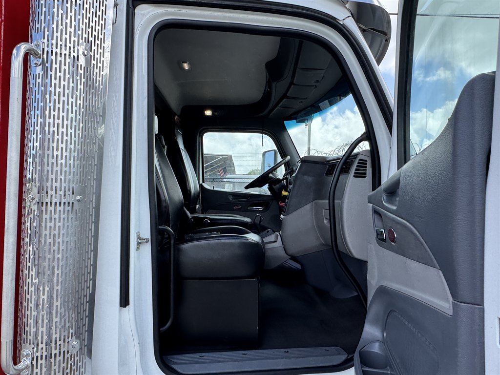 2017 Peterbilt 579 - $99,995