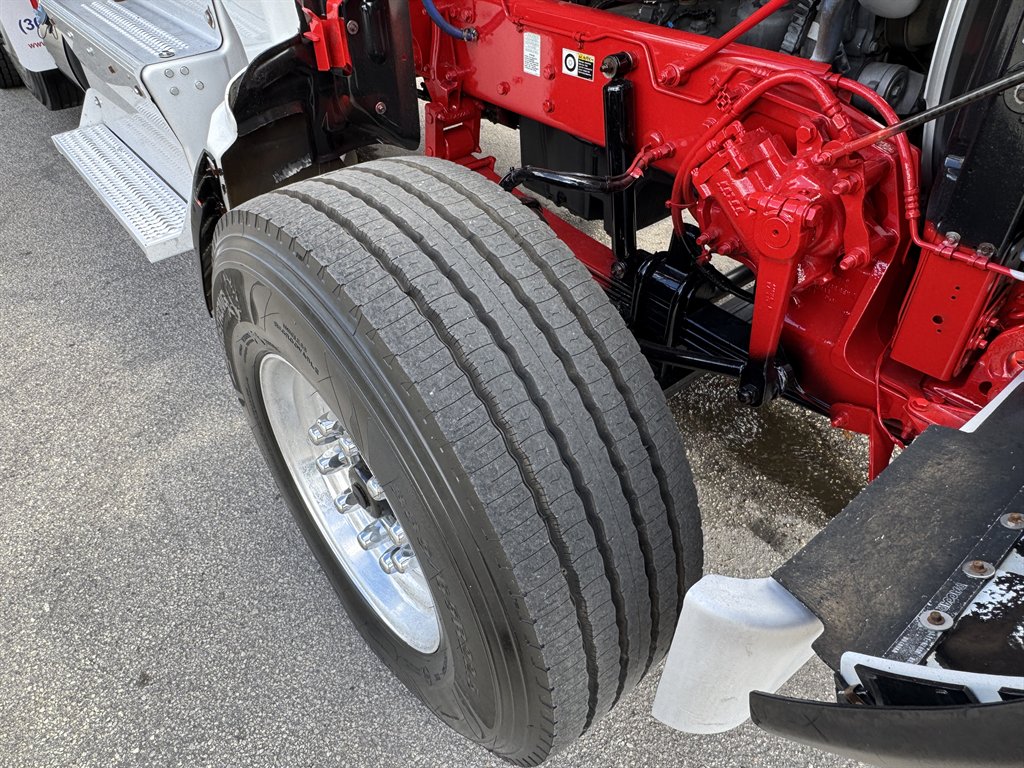 2017 Peterbilt 579 - $99,995