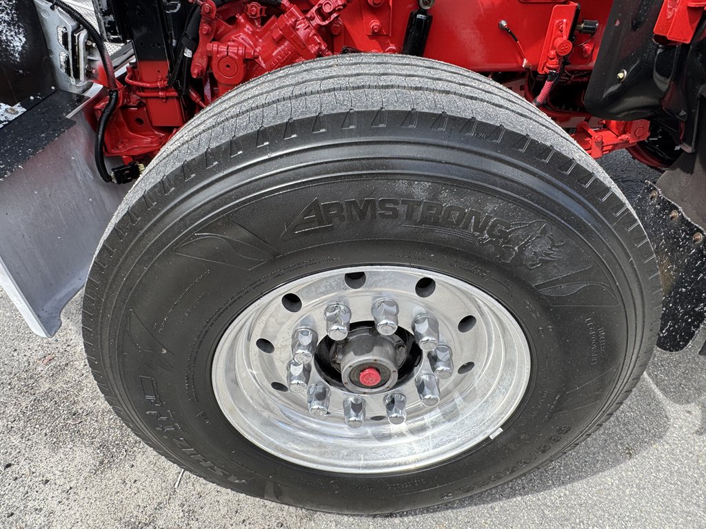 2017 Peterbilt 579 - $99,995