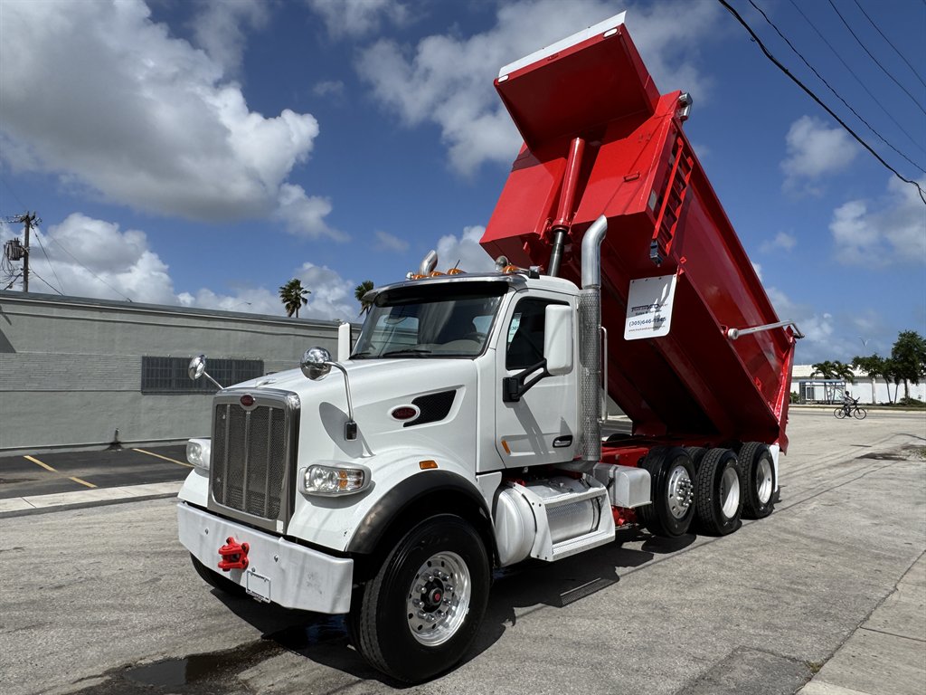2017 Peterbilt 579 - $99,995