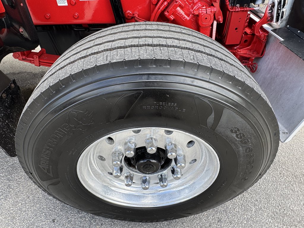 2017 Peterbilt 579 - $99,995