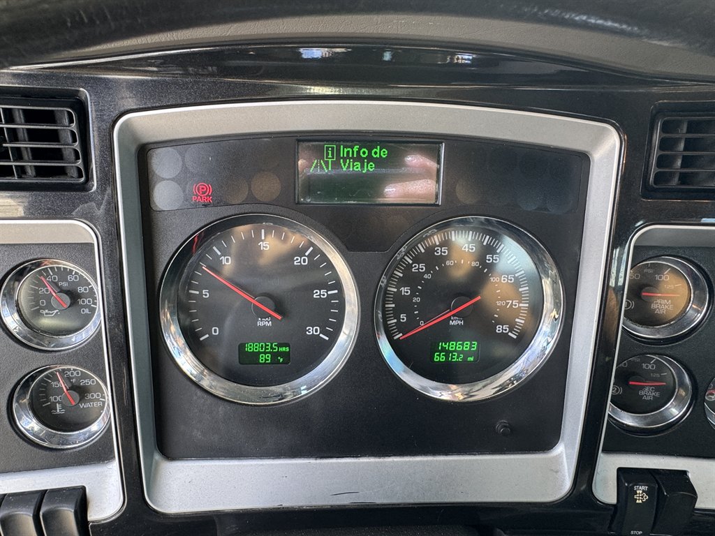 2015 Kenworth T8 Series - $119,995