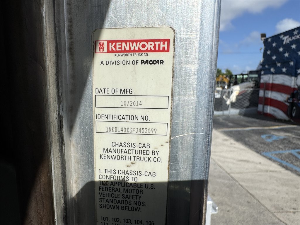 2015 Kenworth T8 Series - $119,995