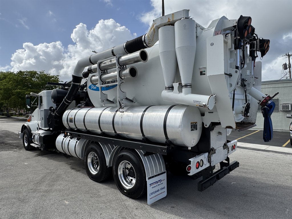 2015 Kenworth T8 Series - $119,995