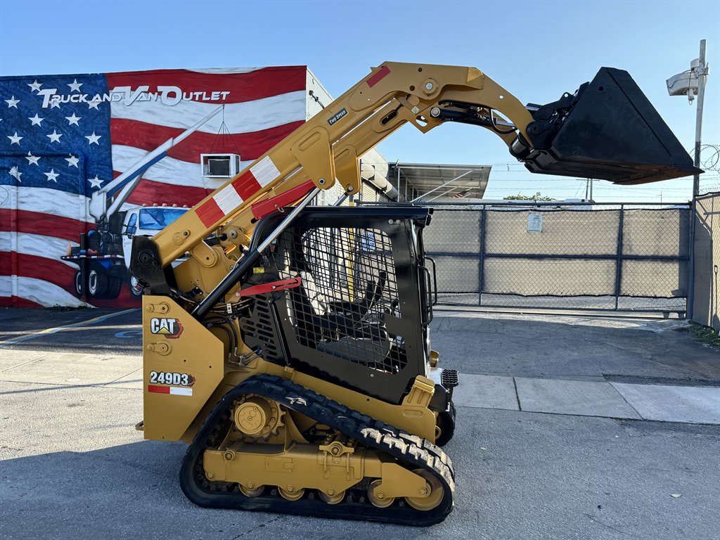 2021 Caterpillar 249d3 - $31,495