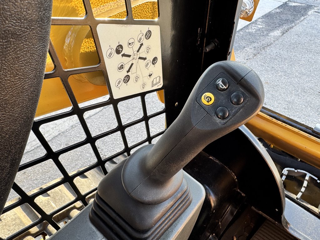 2021 Caterpillar 249d3 - $31,495