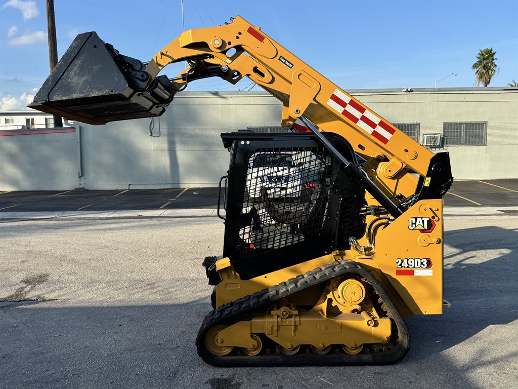 2021 Caterpillar 249d3 - $31,495