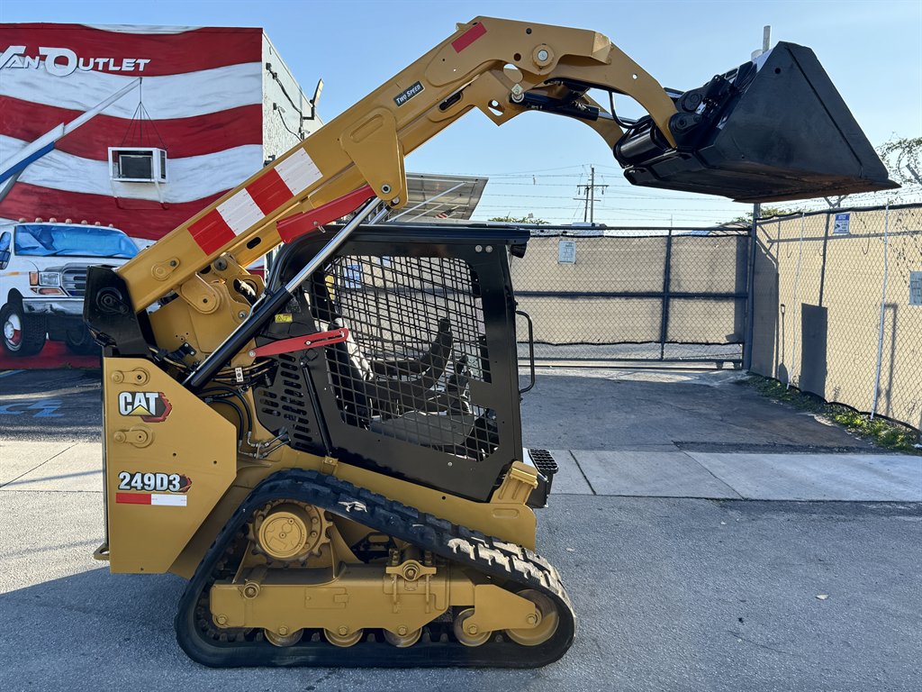 2021 Caterpillar 249d3 - $31,495