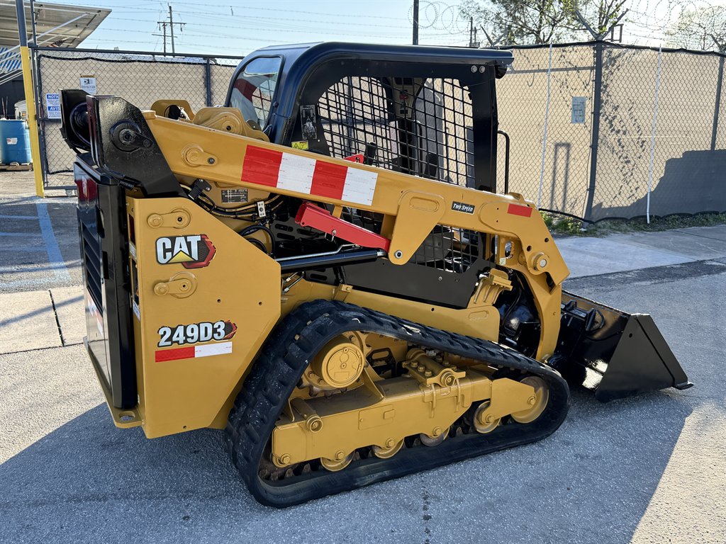 2021 Caterpillar 249d3 - $31,495