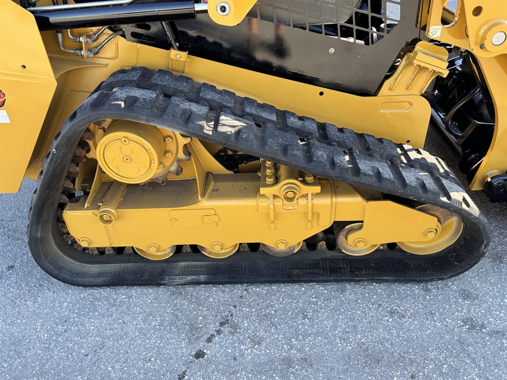 2021 Caterpillar 249d3 - $31,495