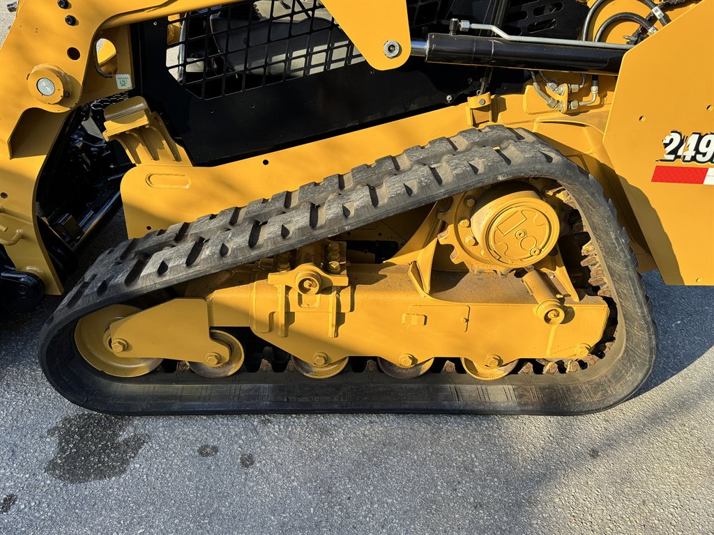2021 Caterpillar 249d3 - $31,495