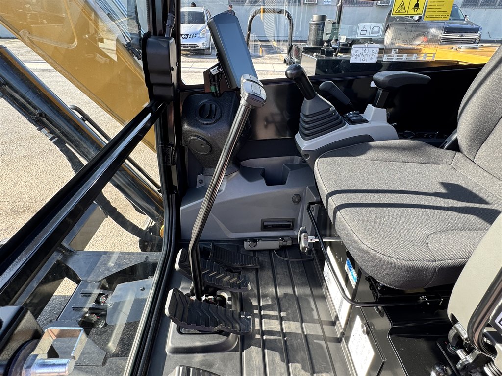 2025 Caterpillar 305.5 E2 CR - $71,995