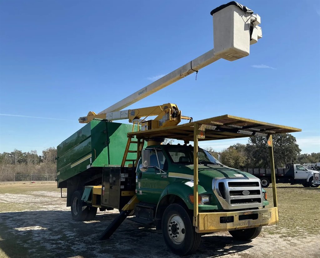 2015 Ford F-750 - $51,995