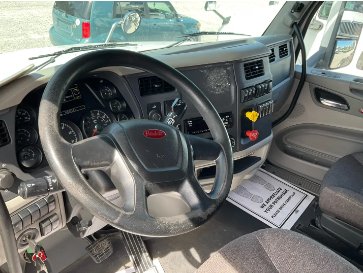 2020 Peterbilt 579 - $35,995