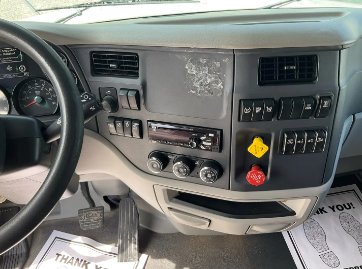 2020 Peterbilt 579 - $35,995