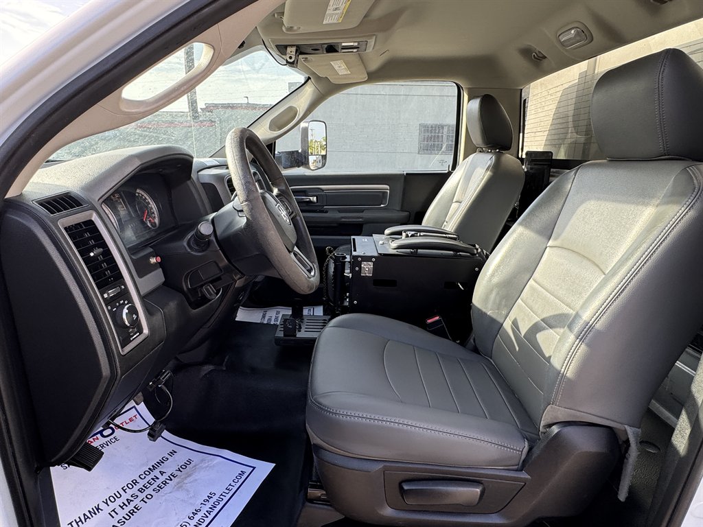 2017 Ram 5500 Chassis Cab - $32,995