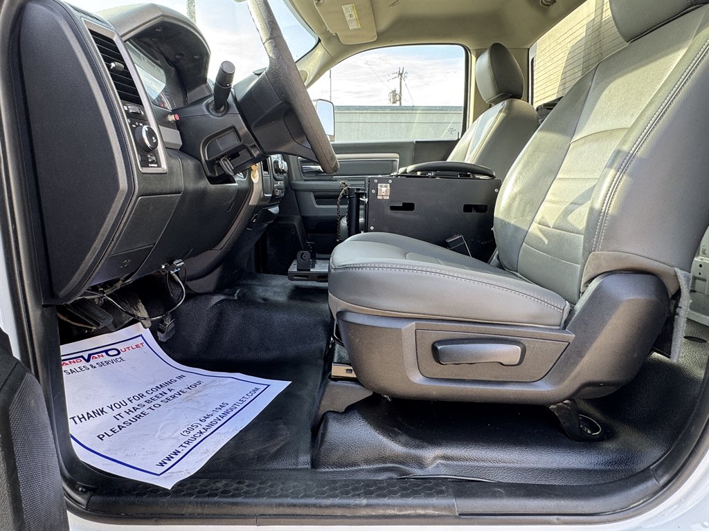 2017 Ram 5500 Chassis Cab - $32,995