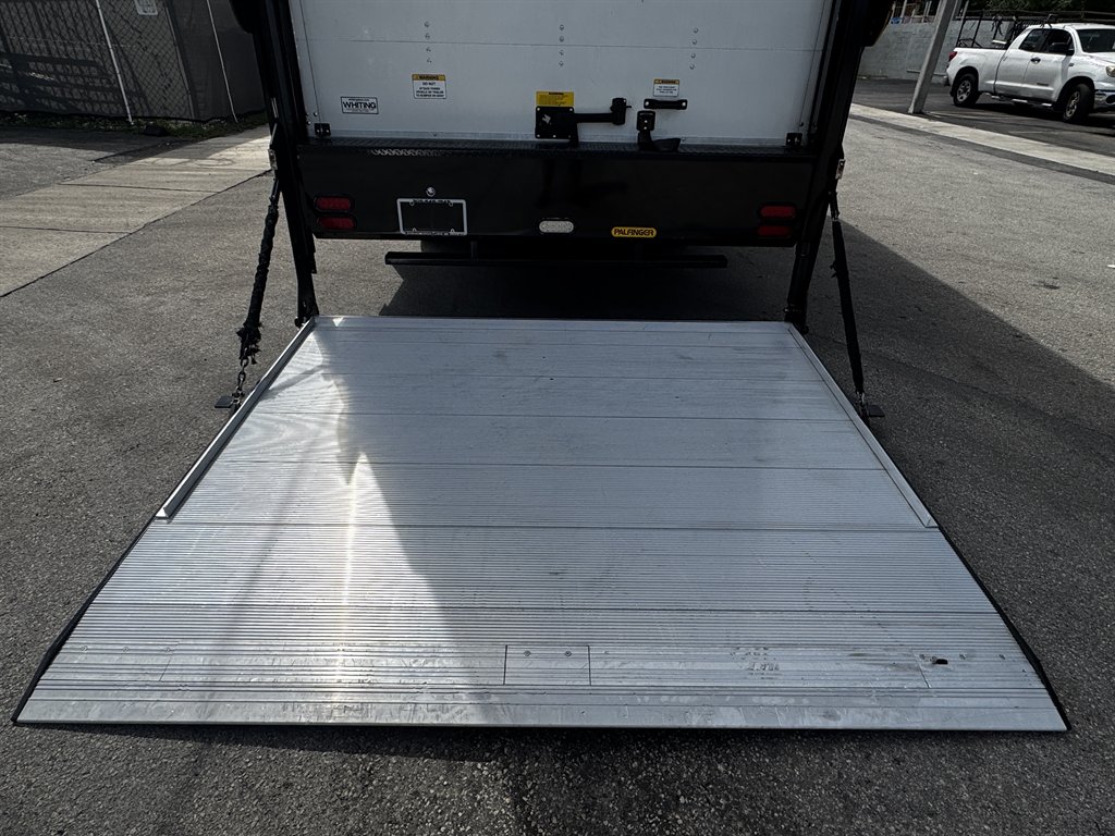 2020 Isuzu Npr-hd - $24,995