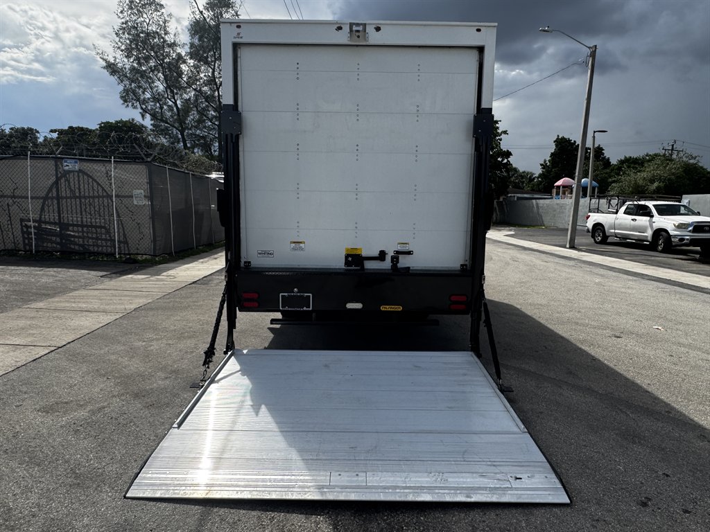2020 Isuzu Npr-hd - $24,995