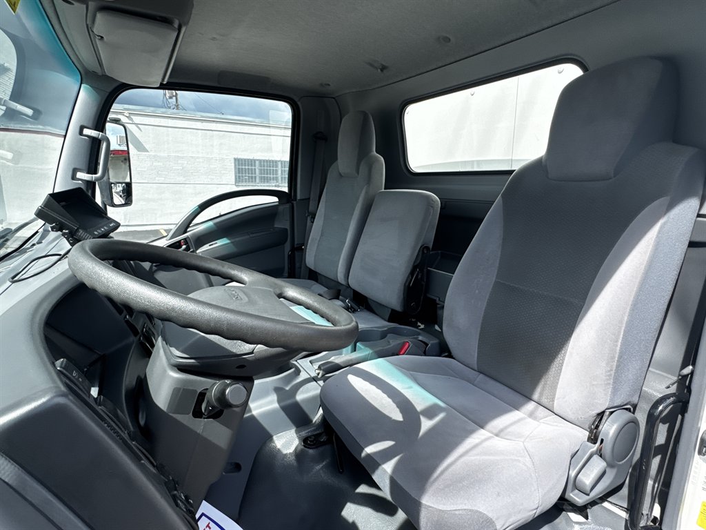 2020 Isuzu Npr-hd - $24,995