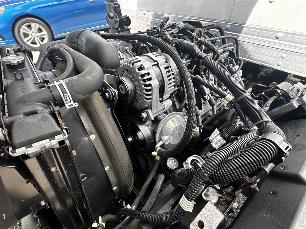 2020 Isuzu Npr-hd - $24,995