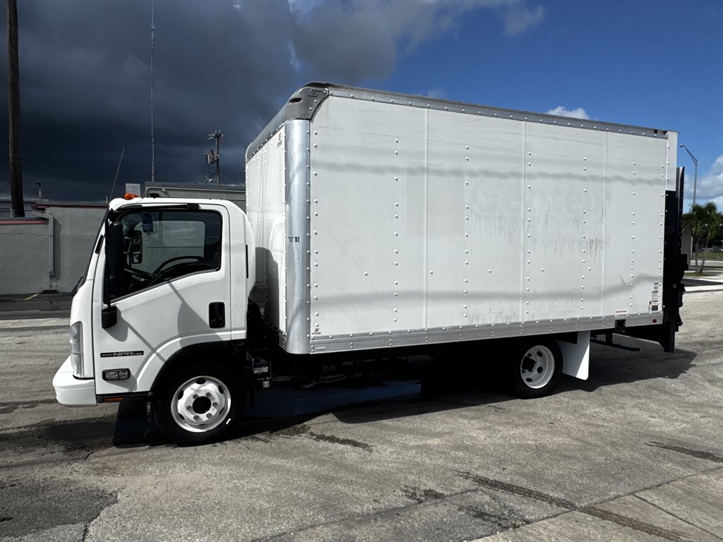 2020 Isuzu Npr-hd - $24,995