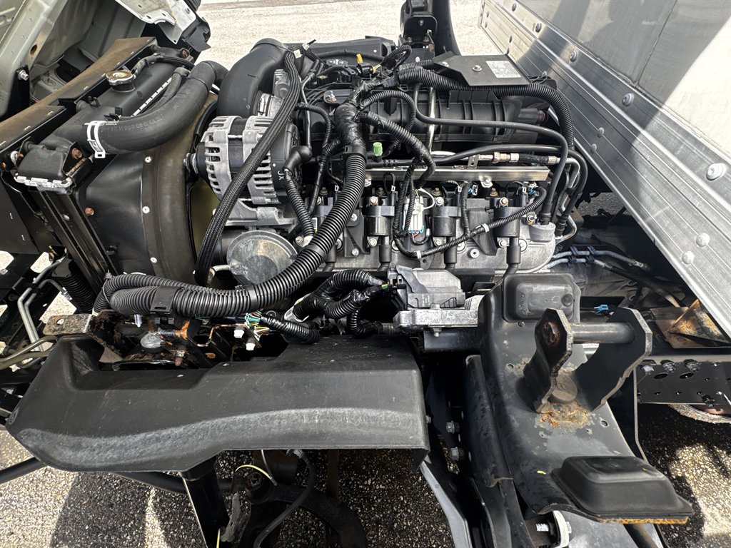2020 Isuzu Npr-hd - $24,995