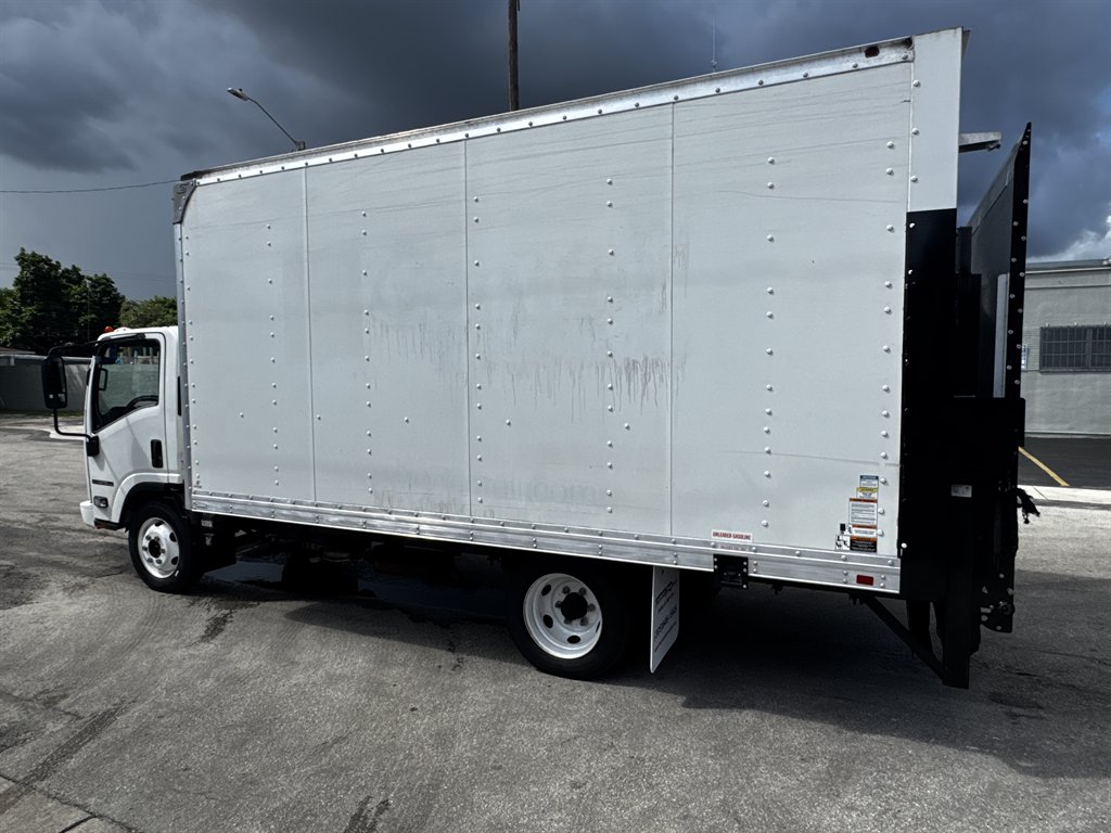 2020 Isuzu Npr-hd - $24,995