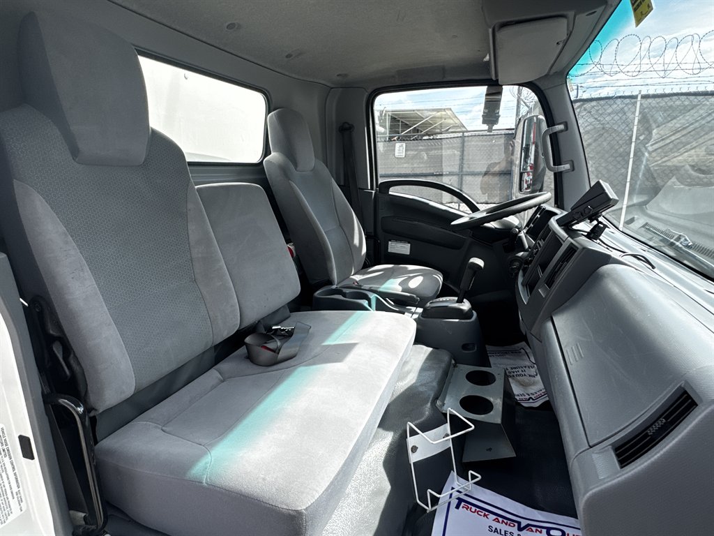 2020 Isuzu Npr-hd - $24,995