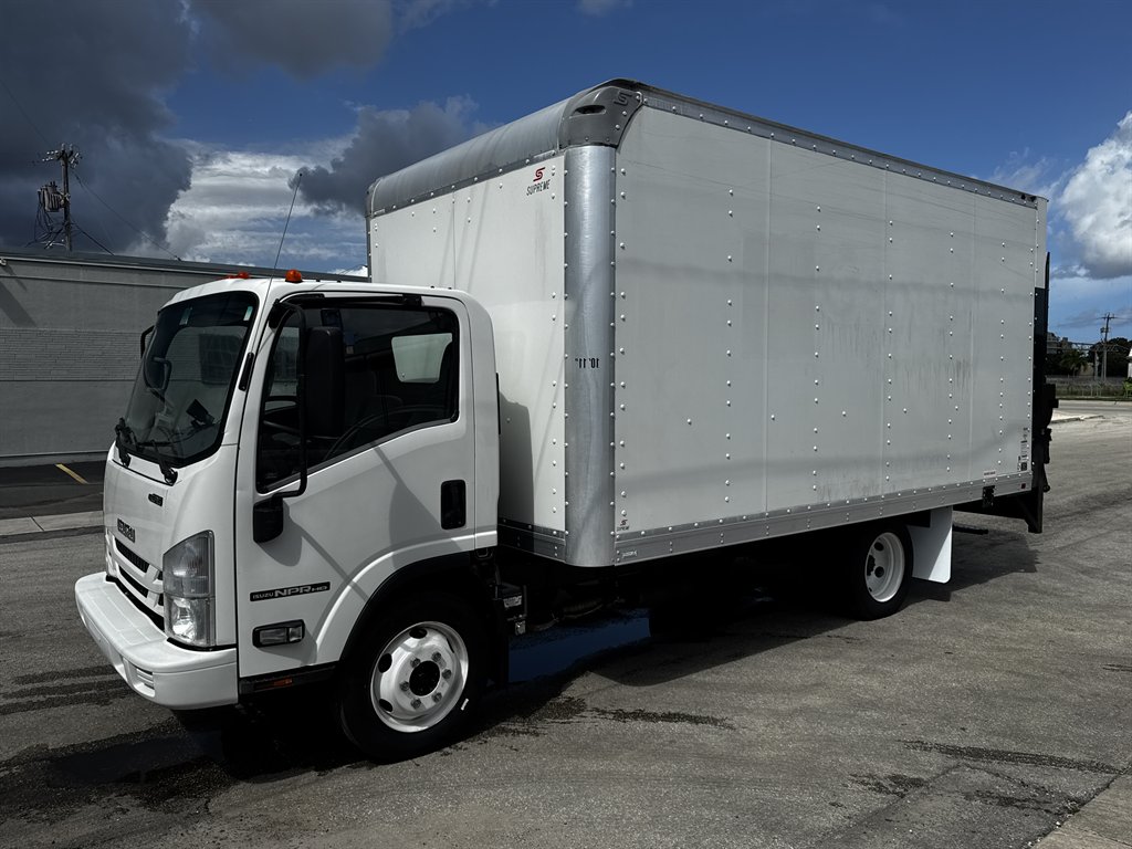2020 Isuzu Npr-hd - $24,995