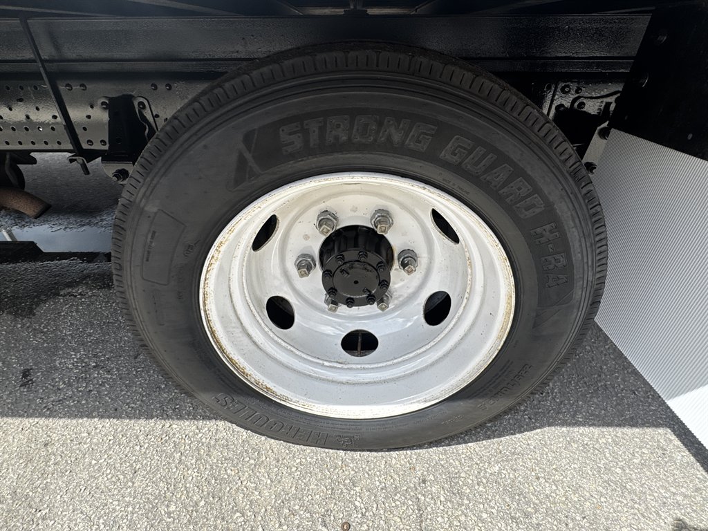 2020 Isuzu Npr-hd - $24,995