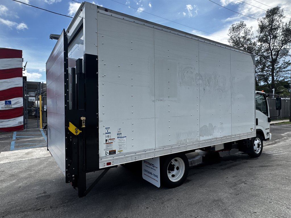 2020 Isuzu Npr-hd - $24,995
