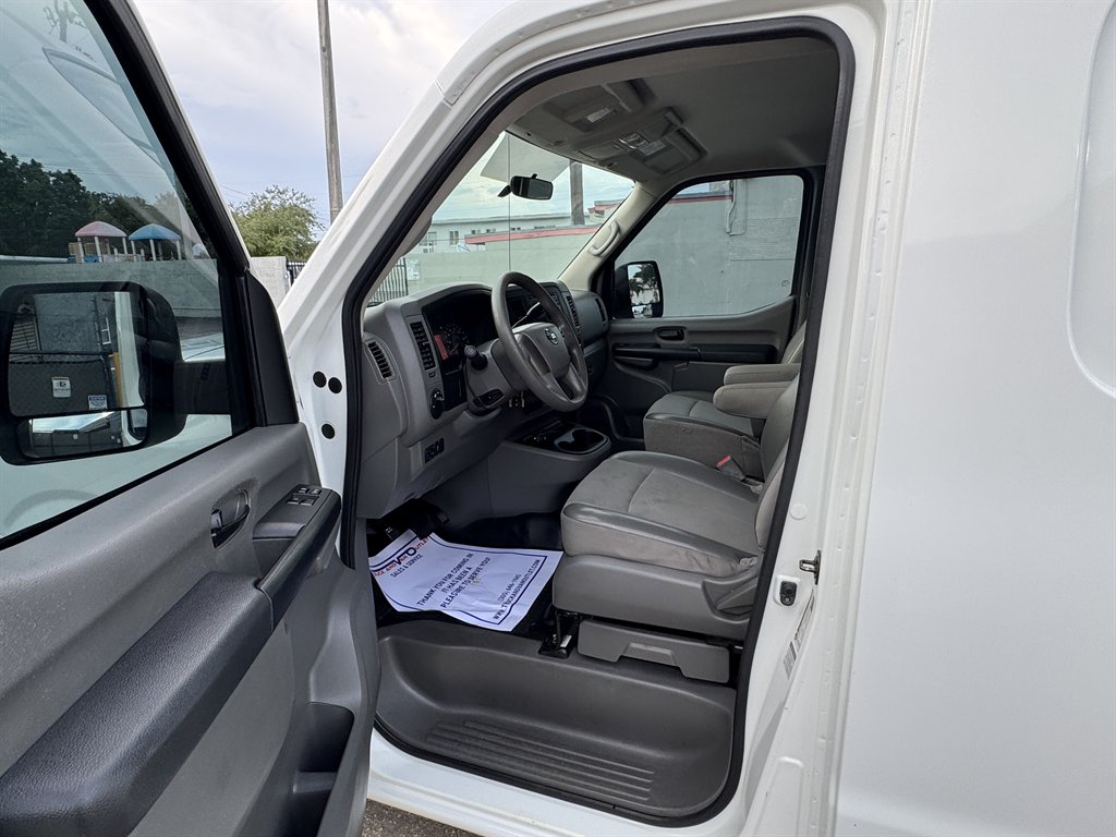 2017 Nissan Nv - $10,595