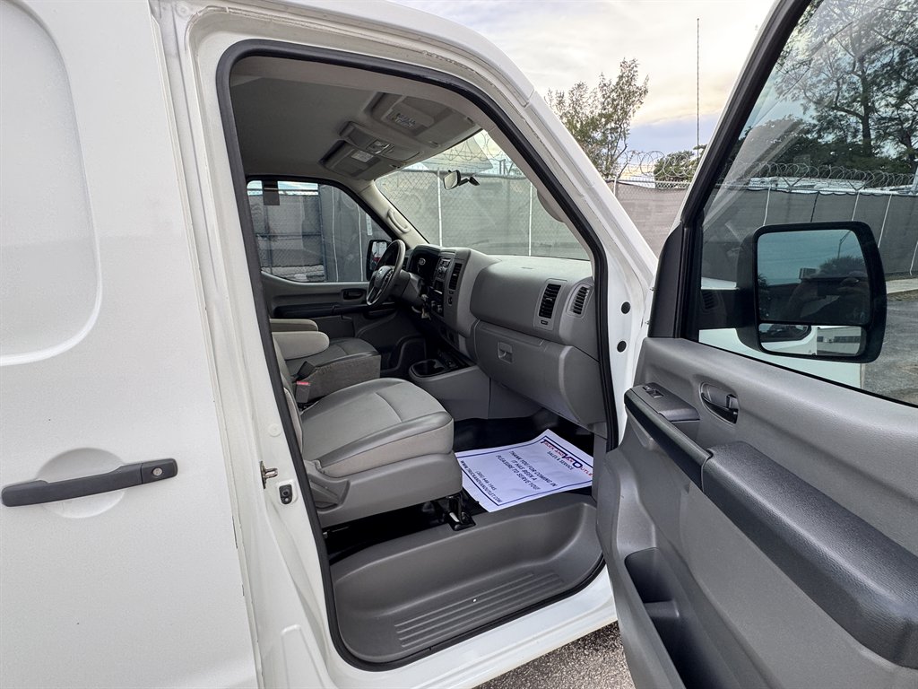 2017 Nissan Nv - $10,595