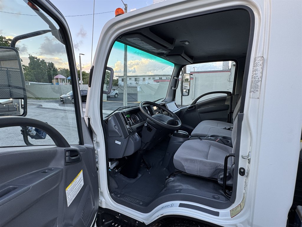 2019 Isuzu Nqr - $45,995