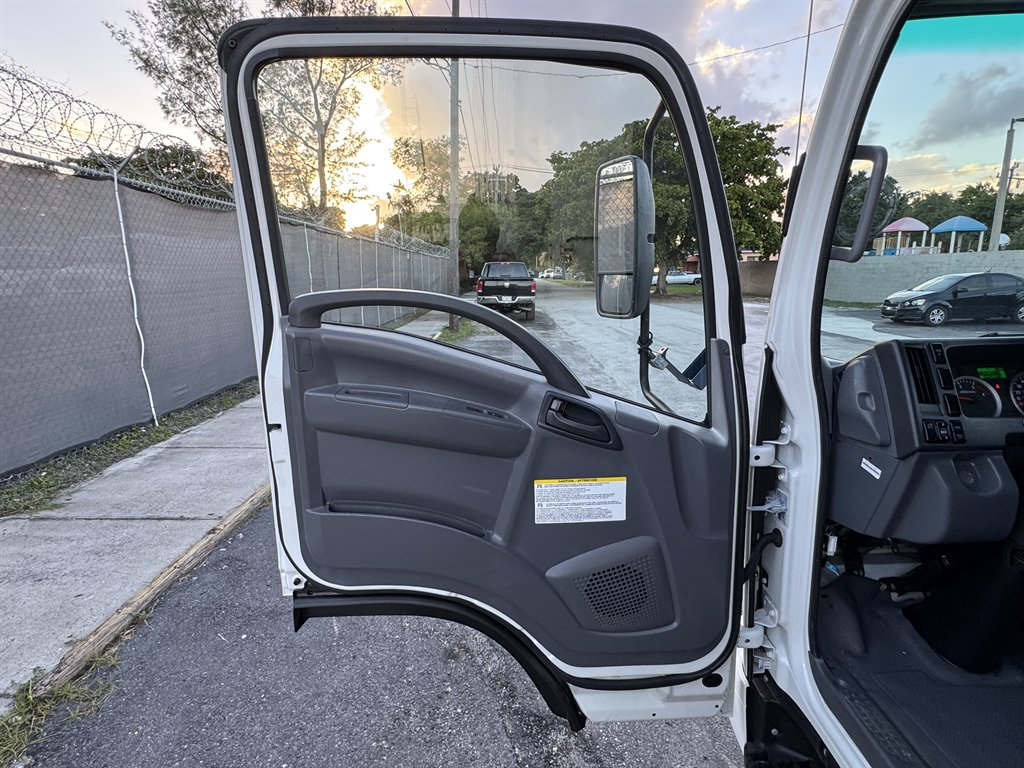 2019 Isuzu Nqr - $45,995