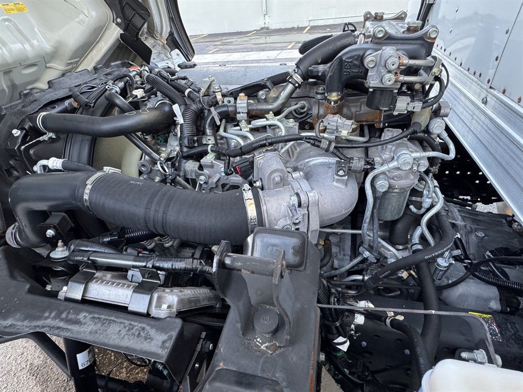 2019 Isuzu Nqr - $45,995