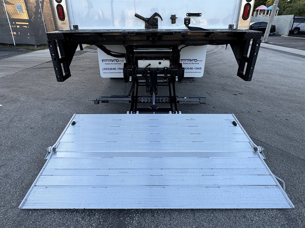 2019 Isuzu Nqr - $45,995