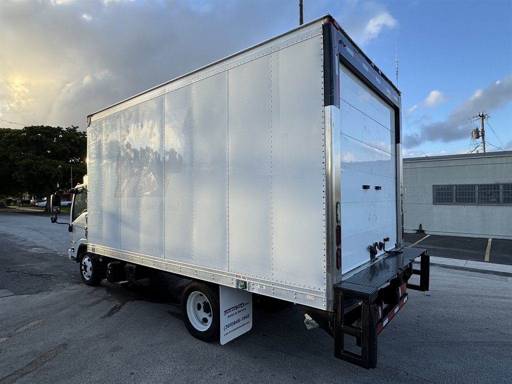 2019 Isuzu Nqr - $45,995