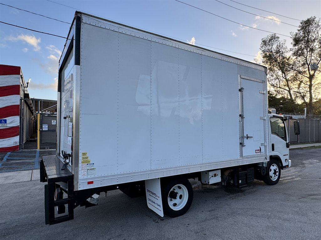 2019 Isuzu Nqr - $45,995