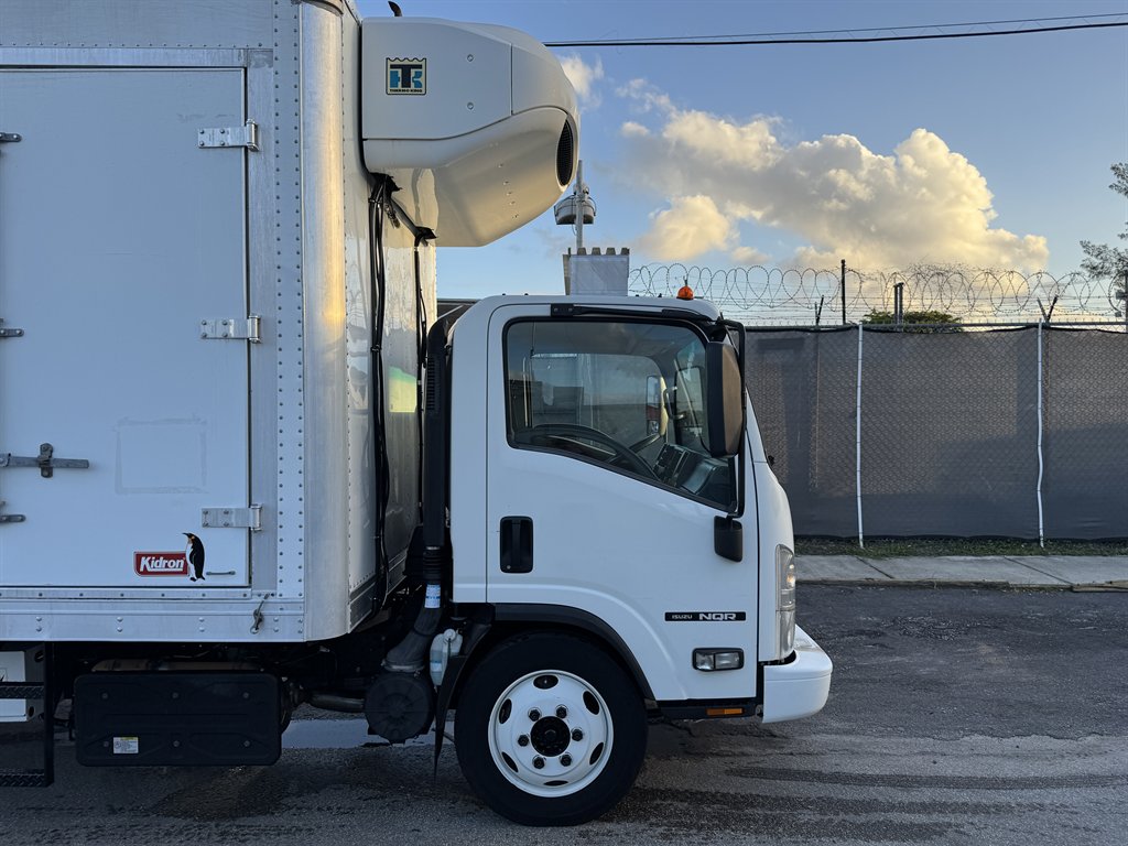 2019 Isuzu Nqr - $45,995