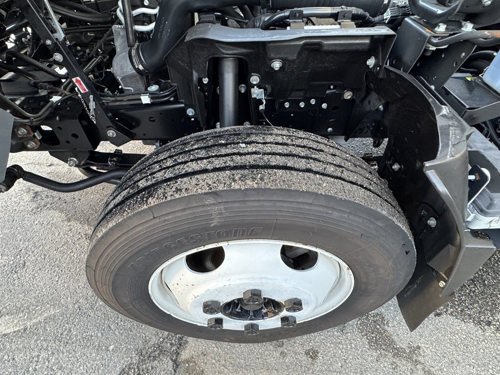2019 Isuzu Nqr - $45,995